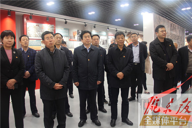 慶陽(yáng)市人大常委會(huì)機(jī)關(guān)黨員干部赴環(huán)縣開展“追尋紅色足跡，踐行初心使命”主題黨日活動(dòng)
