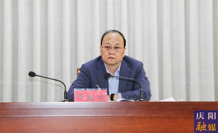 引大引強(qiáng)引頭部 為數(shù)字經(jīng)濟(jì)賦智賦能 ——訪慶陽(yáng)市住建局黨組書(shū)記、局長(zhǎng)牛維宇