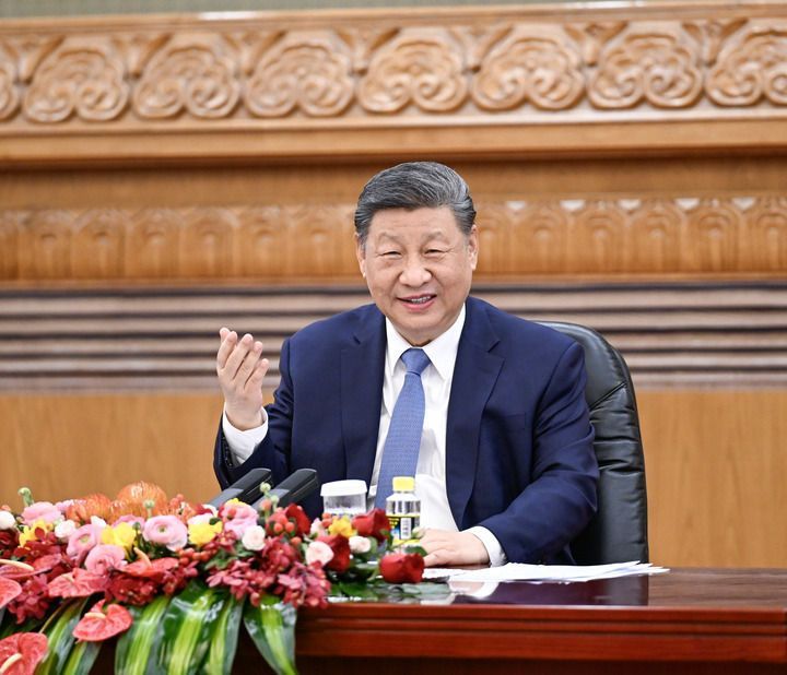 一見·通過這場會見，讀懂中國何以被視為“確定性的綠洲”